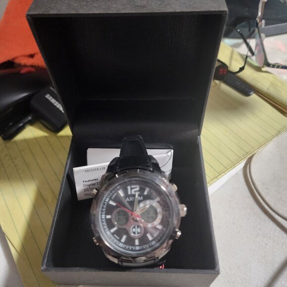 Men's Axiom Chronograph Watch (never used - received as a gift) - Picture 3 of 4